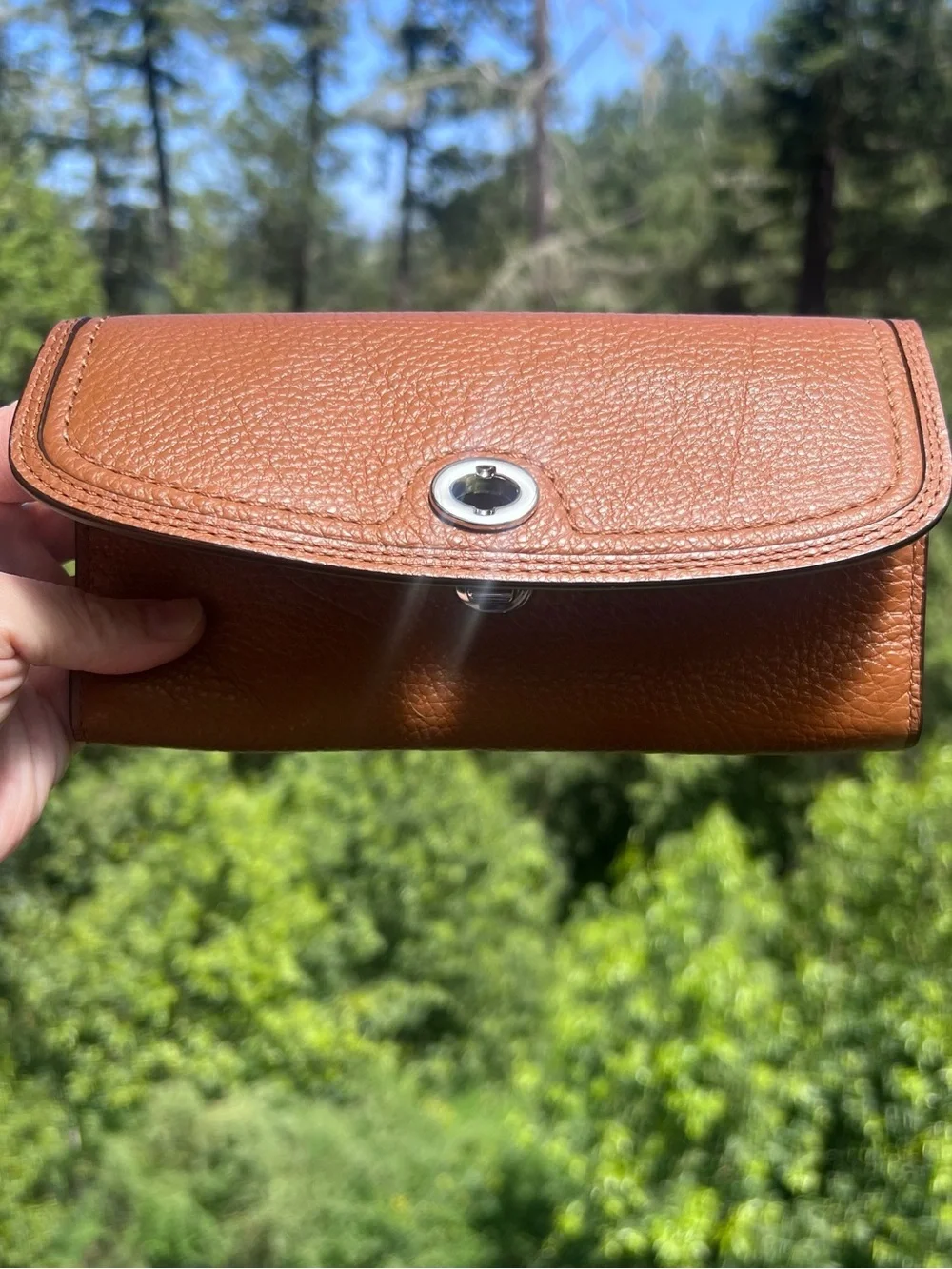 VINTAGE COACH Tan Pebble Leather w Silver Hardware Turnlock Envelope Wallet